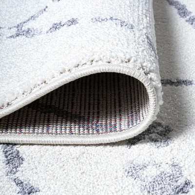 Ivory Geometric Diamond Synthetic Area Rug - Easy Care 3x5