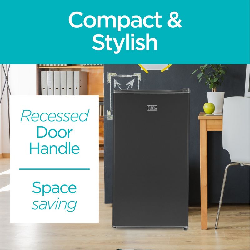BLACK+DECKER Compact Refrigerator with Door Storage, 4 of 9