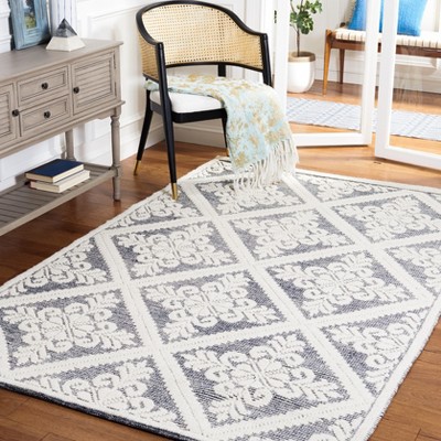 Vermont Ivory and Navy Hand-Knotted Wool Area Rug 4' x 6'