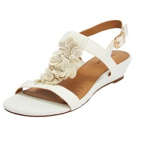 Comfortview Women's The Carina Slingback (Wide Widths Available) - 1 of 4