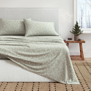 100% Cotton Winter Floral Printed Flannel Sheet Set - Great Bay Home - 1 of 4