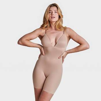 ASSETS by SPANX Women's Flawless Finish Strapless Cupped Midthigh Bodysuit  - Beige M
