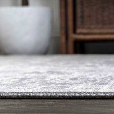 Elegant Vintage Persian-Inspired 4' x 6' Light Gray Synthetic Area Rug