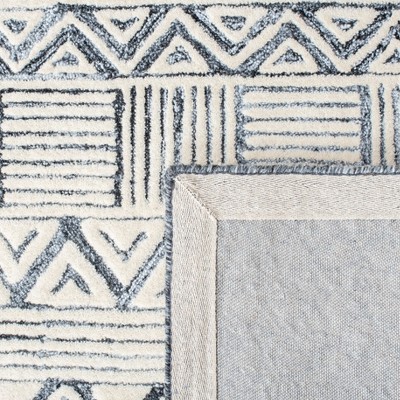 Hand-Tufted Americana Black Wool 4' x 6' Rectangular Rug