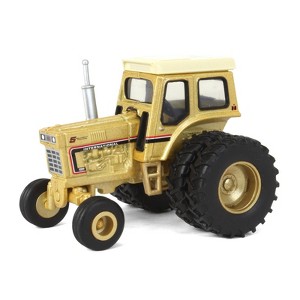 Gold Painted Chase Unit ~ 1/64 IH 1066 5 Millionth Tractor Ertl ZFN44401-CHASE - 1 of 4