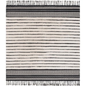 Kilim Collection KLC401 Hand Woven Indoor Rugs - Safavieh - 1 of 2