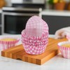 Unique Bargains Plaid Print Disposable Baking Cups Greaseproof Paper Pink White 1.97"x1.18" 100 Pcs - 2 of 4