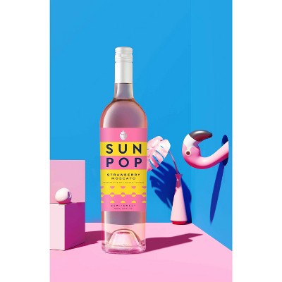 SunPop Strawberry Moscato Wine - 750ml Bottle