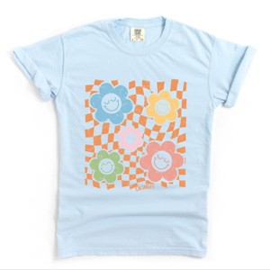 Simply Sage Market S.W.Smiley Checkered Flowers And Smiley Garment Dyed Tee - 1 of 4