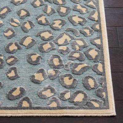 Spruce Essence Cream Hand-Knotted Viscose Silk Blend Area Rug 5'3" x 7'6"
