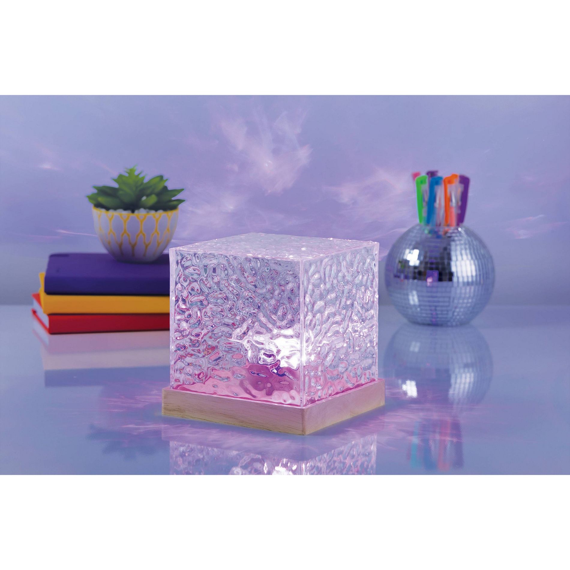 West & Arrow Cube Wave Projector Lamp
