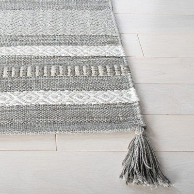 Handwoven Coastal Charm Grey/Ivory Cotton Runner Rug - 30x6