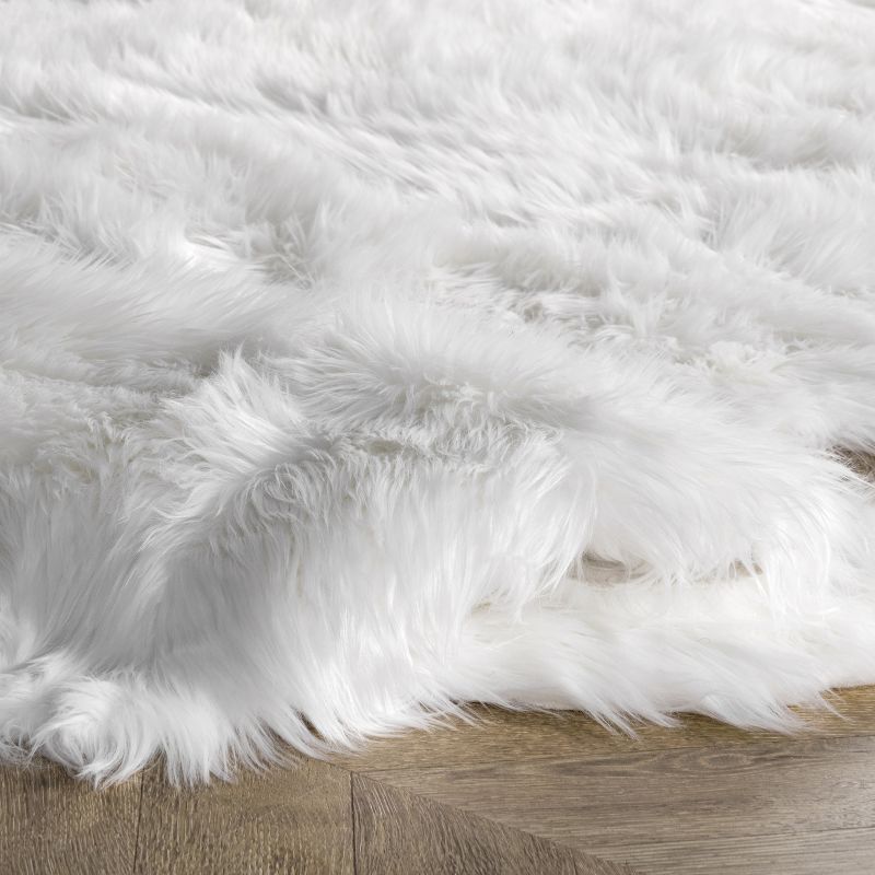 nuLOOM Ayana Faux Sheepskin Octo Shaggy Area Rug, Shaped 6' x 6' 11", White, 4 of 10