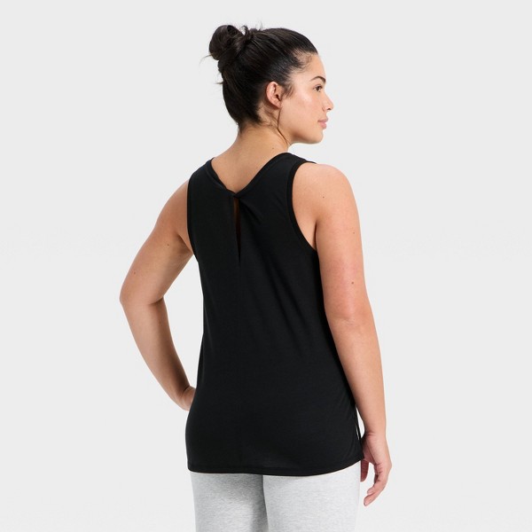 Top de tirantes con espalda cruzada Beyond Ease para mujer - All In Motion™ 5