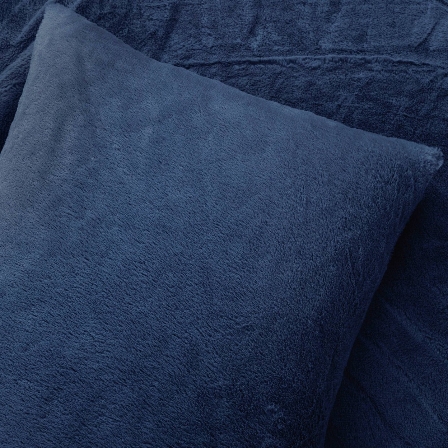 Постельное бельё Lush Decor 7pc Queen Modern Ultra Soft Faux Fur Light Weight All Season Comforter Bedding Set Navy Blue, цвет: Тёмно-синий — фото 4