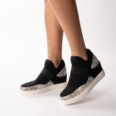 Женские кроссовки Journee Collection Journee Women's Damari High Top Stretch Wedge Sneaker, Black 10 — фото 8