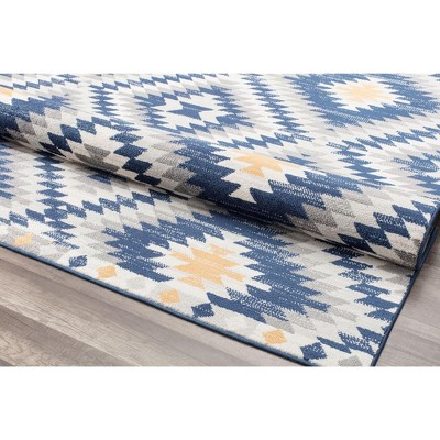 Soleil Reversible Blue Synthetic 5' x 7' Stain-Resistant Area Rug