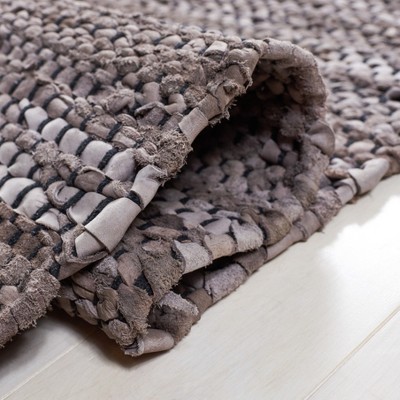 Handmade Ivory and Silver Cotton Cowhide Area Rug, 4' x 6'
