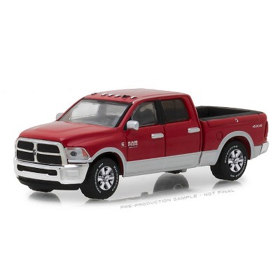 1:64 Greenlight 2017 Ram 2500 Power Wagon W/ Livestock Trailer Hitch E – Perrys Home Goods - Foto 2