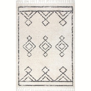 Nuloom Mackie Moroccan Diamond Tassel Indoor Area Rug - 1 of 4