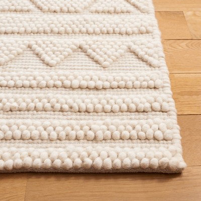 Artisan-Crafted Light Beige 4' x 6' Handwoven Wool Area Rug