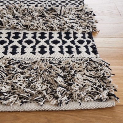 Handwoven Artisan Black and Ivory Cotton 6' Square Rug