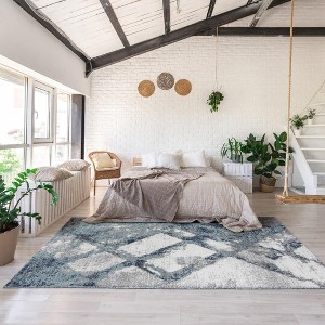 Luxe Weavers Modern Abstract Geometric Indoor Area Rug - 1 of 4