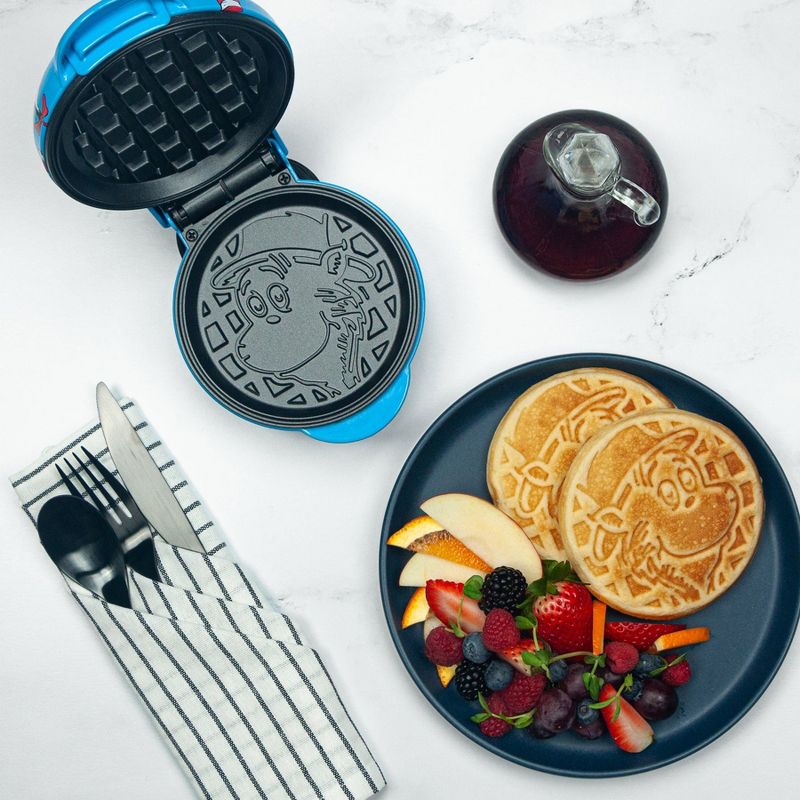 Uncanny Brands Cat In the Hat Mini Waffle Maker, 2 of 5
