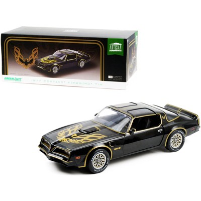 1977 Pontiac Firebird T/A Trans Am Starlite Black with Golden Eagle Hood Bird 1/18 Diecast Model Car by Greenlight