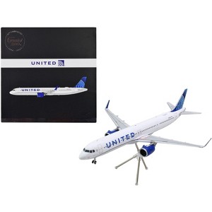 Airbus A321neo Commercial Aircraft "United Airlines" N44501 White w/Blue "Gemini 200" 1/200 Diecast Model Airplane by GeminiJets - 1 of 4