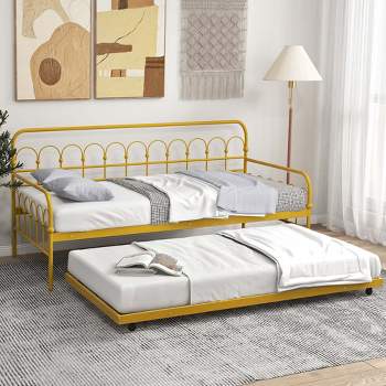 Costway Twin Size Metal Daybed with Trundle Space-Saving Sofa Bed Lockable Wheels Gold