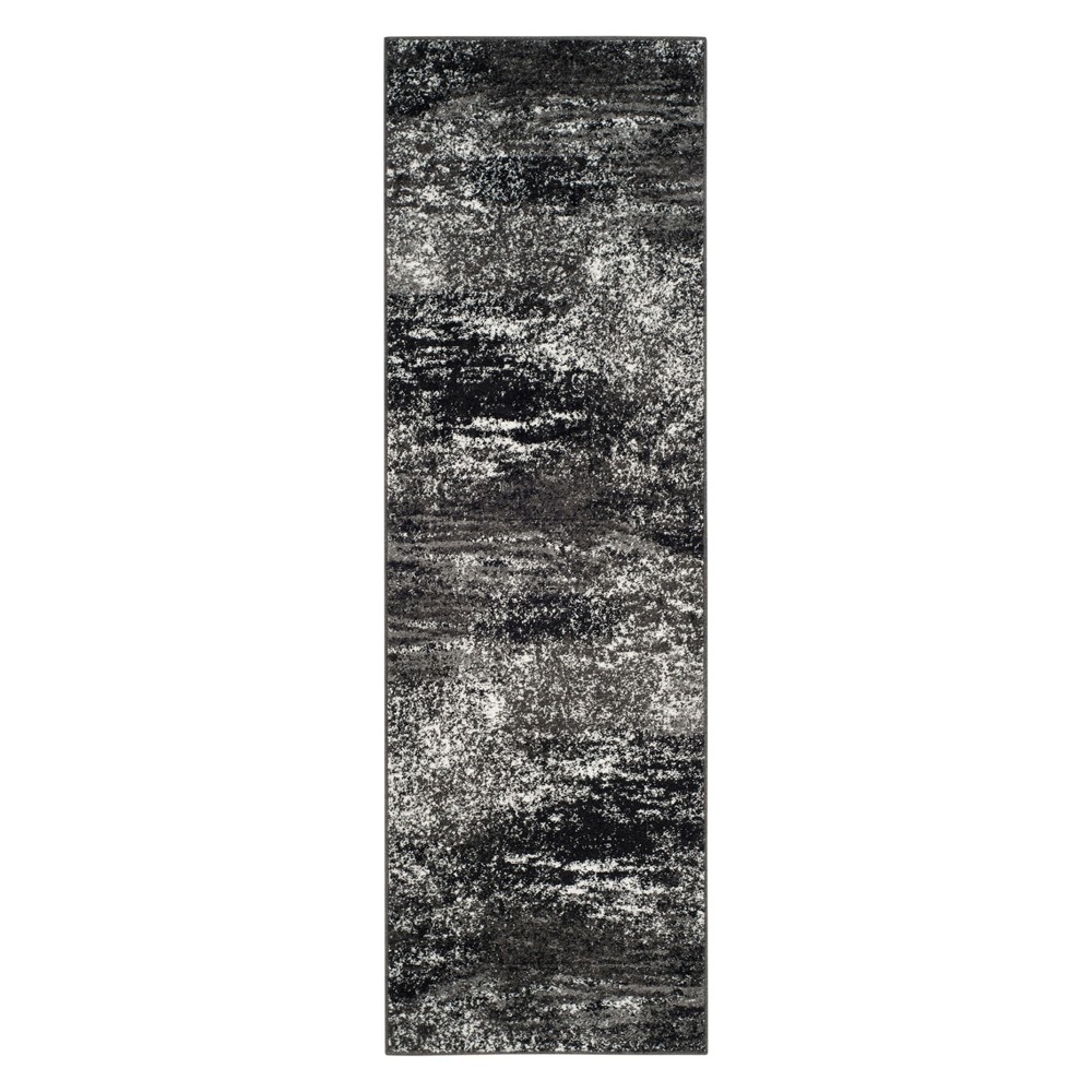 2'6inx20' Fleck Loomed Area Rug Silver/Black - Safavieh