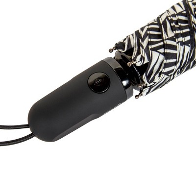 ShedRain Auto Open Auto Close Compact Umbrella - Black/White: Telescoping Shaft, Polyester Shell, Stripe & Geometric Patterns - image 5