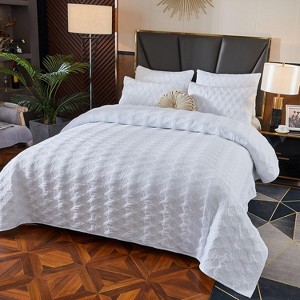 BAGOKIE 3-Piece Romantic Cream White Quilt Bedding Set - 1 of 1