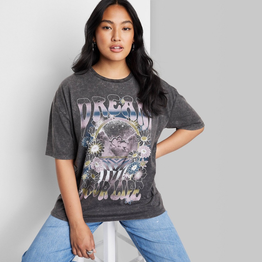 Size M Women's Elbow Sleeve Oversized Graphic T-Shirt - Wild Fable™ Black M