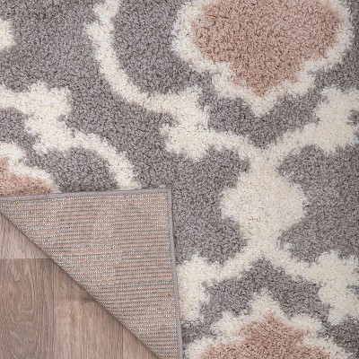 Elegant Gray Trellis 5' x 7' Shag Area Rug for Modern Comfort