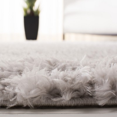 Elegant Silver Shag 4' x 6' Hand-Knotted Wool Area Rug