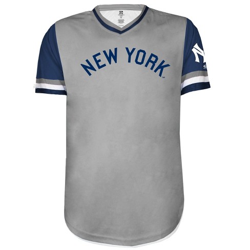 MLB New York Yankees Men's V-Neck Pullover T-Shirt - M