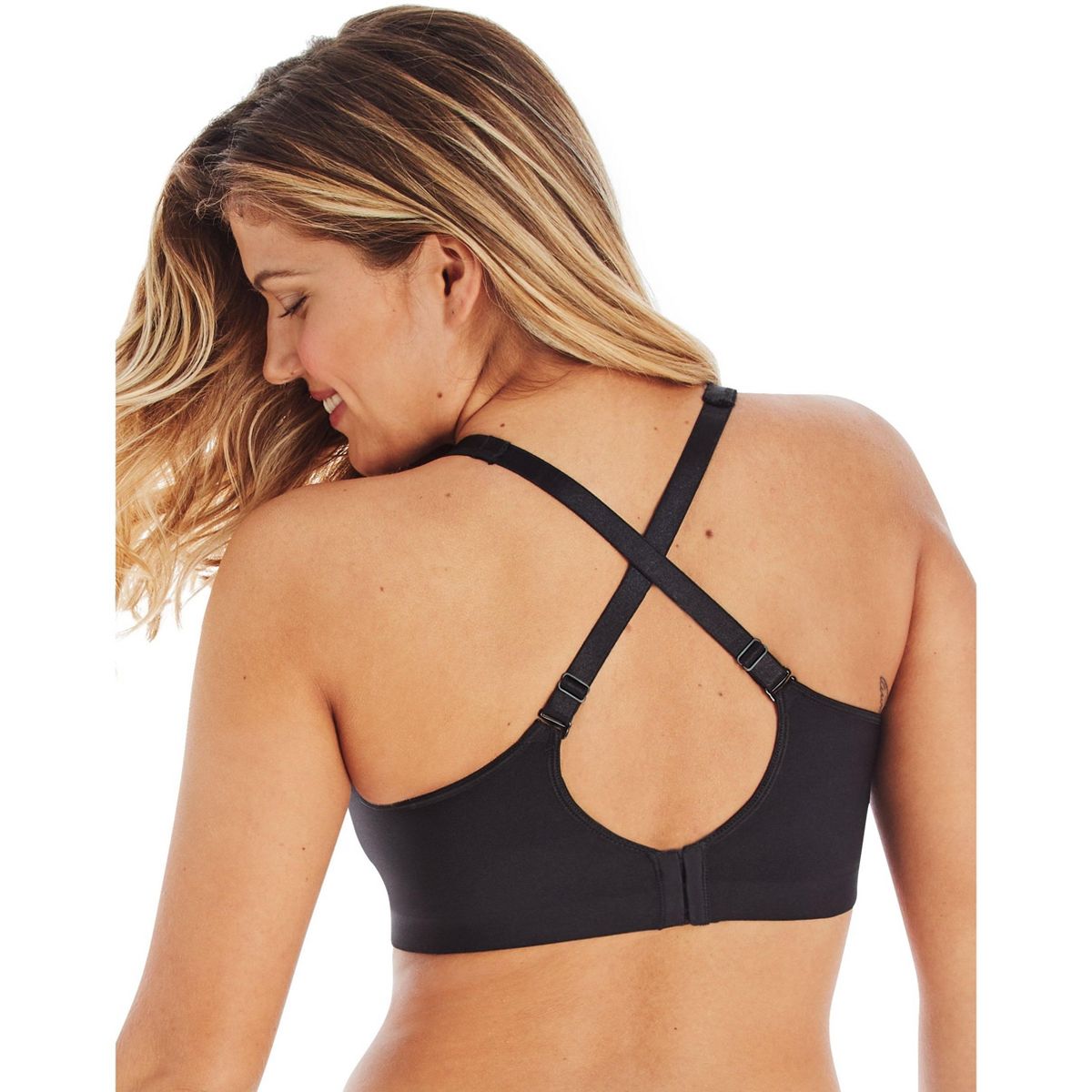 Hanes Foam Evolution Women’s Wireless Bra with SmoothTec Band - thumbnail 2
