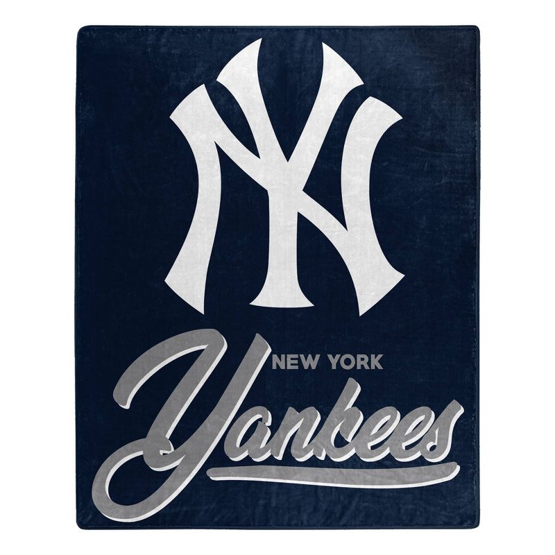 MLB New York Yankees 50 x 60 Raschel Throw Blanket, 1 of 4
