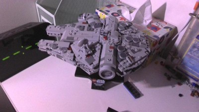 LEGO Star Wars Millennium Falcon 25th Anniversary Buildable