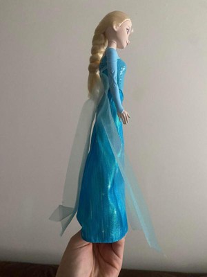 Disney Frozen Singing Elsa Doll, Sings Clip of Let It Go from