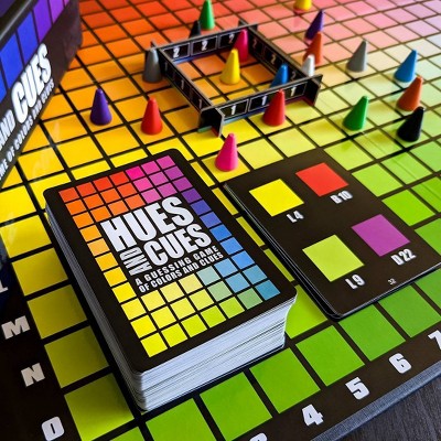Детские игрушки The Op Games Hues & Cues Game: Strategy Board Game for 3-10 Players by — фото 4