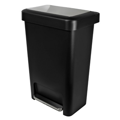 black 13 gallon trash bags