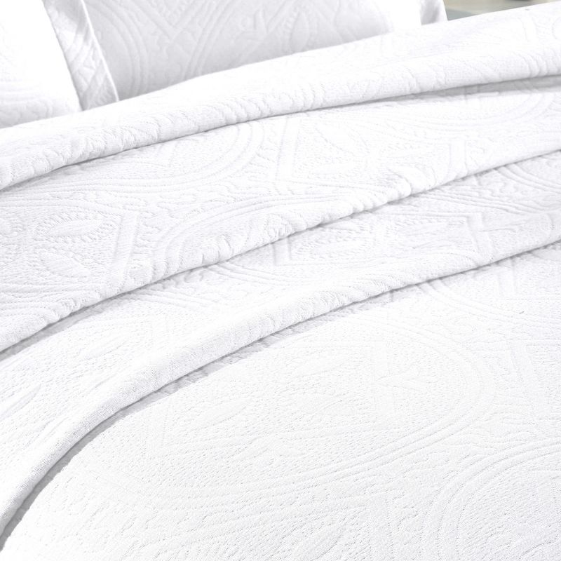 Celtic Textured Jacquard Matelass Scalloped Bedspread Set by Blue Nile Mills, 3 of 8