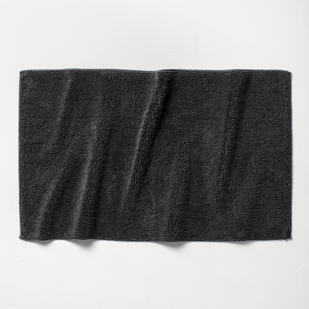 24inx40in Looped Bath Rug Black - Casaluna™