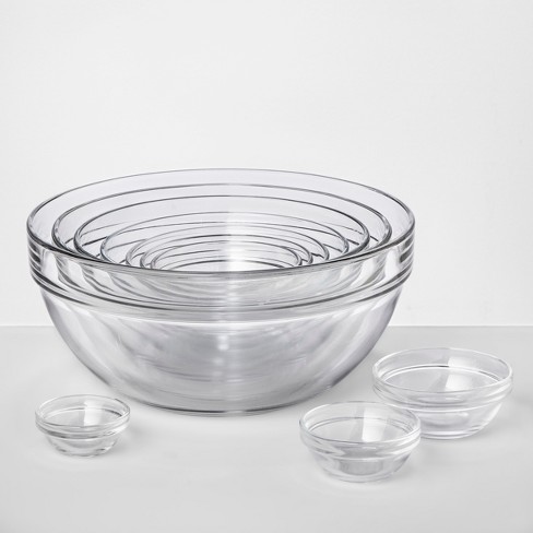 glass mixing bowls with white lids