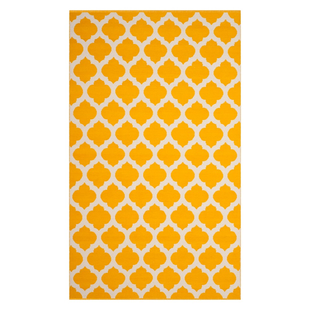 5'x8' Quatrefoil Design Woven Area Rug Yellow/Ivory - Safavieh