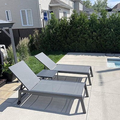 PURPLE LEAF Patio Chaise Lounge Set 2 Pieces Textilene Pool Lounge Chairs with Wheels Sunbathing Chair for Outdoor, Beach, Yard, Side Table Included