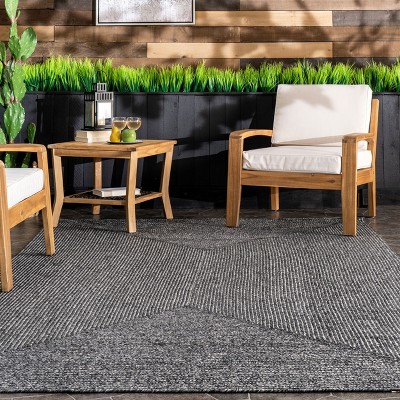Charcoal Gray Round Braided Synthetic Indoor/Outdoor Rug